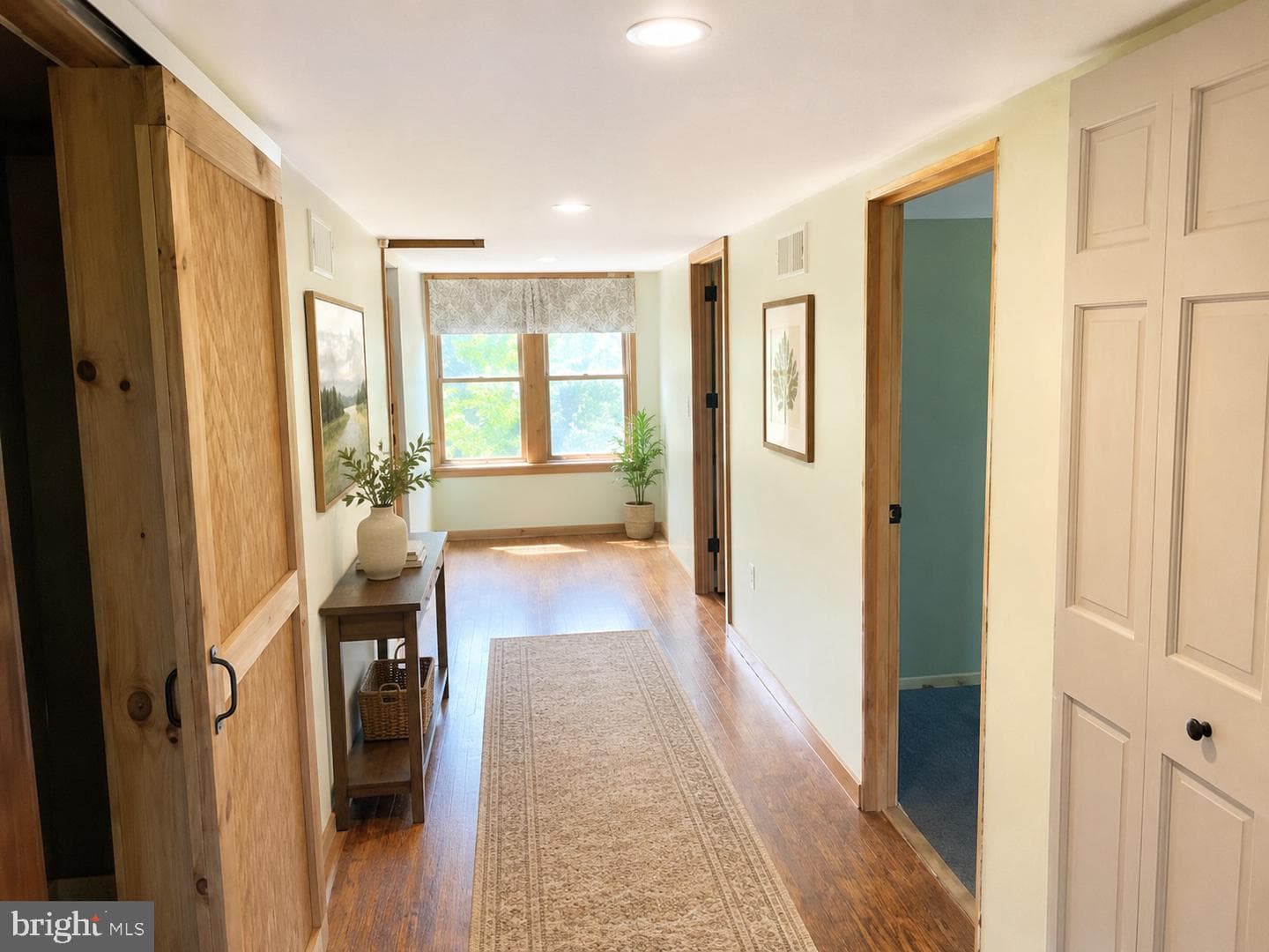 180 Pleasantview photo 24