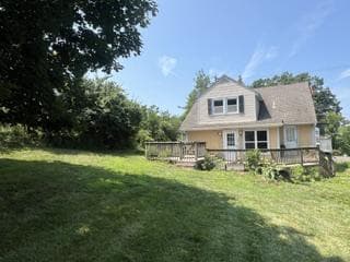 180 Pleasantview photo 3
