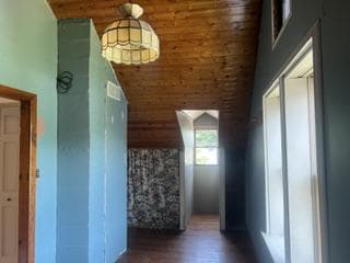 180 Pleasantview photo 33