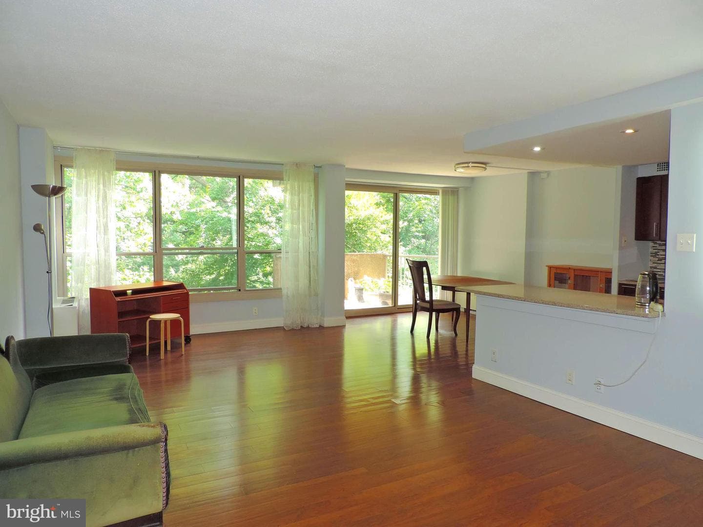 1001 City Avenue #E-923 photo 3