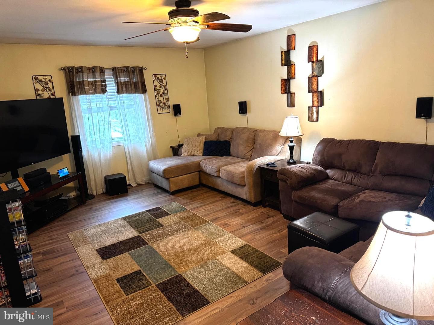848 E Walnut Street photo 13