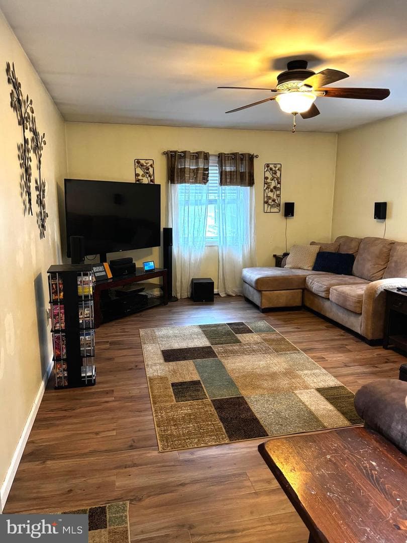 848 E Walnut Street photo 14