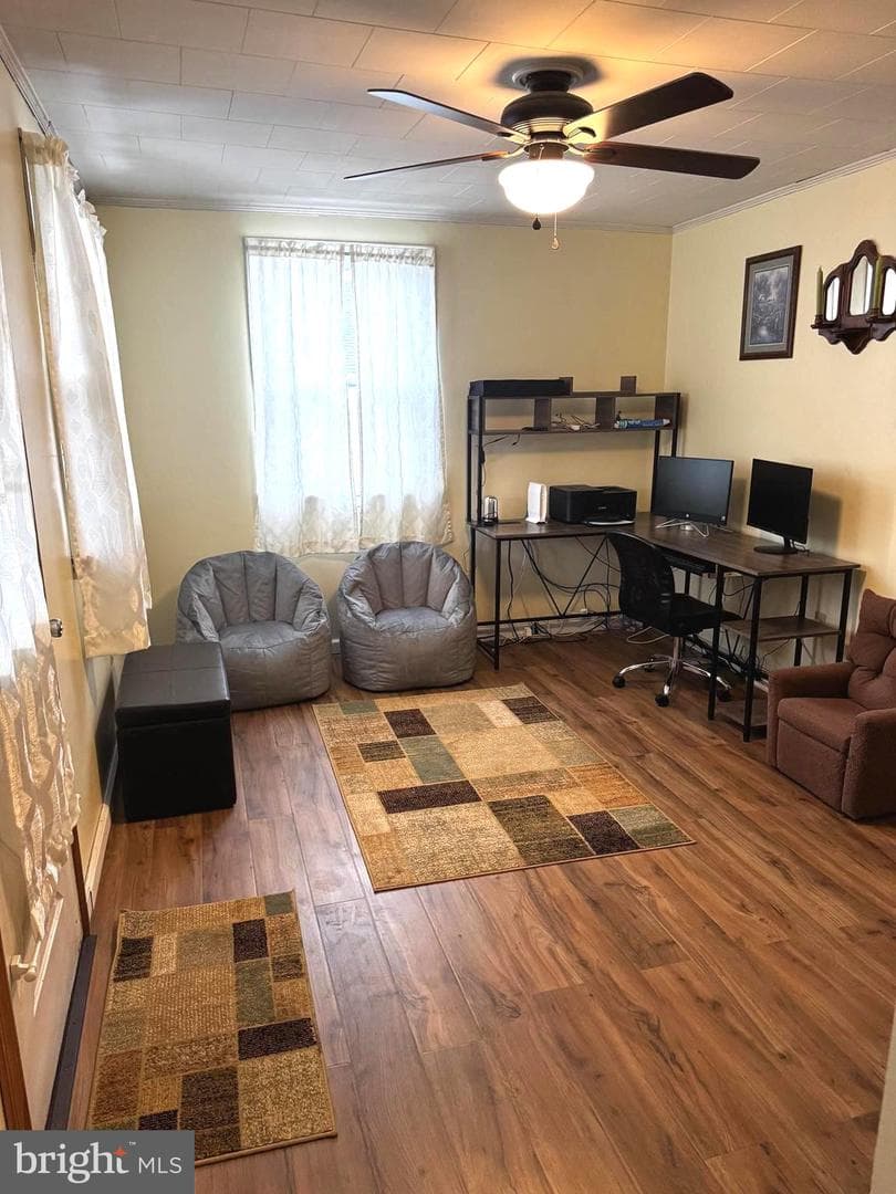848 E Walnut Street photo 3