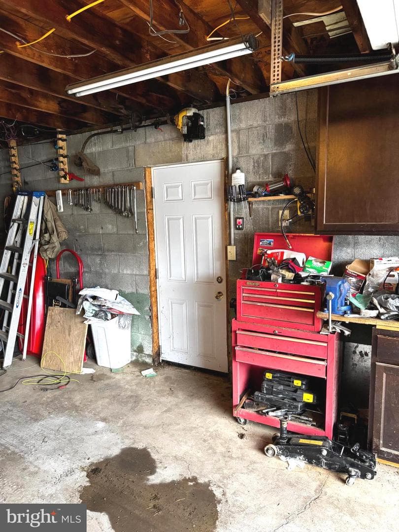 848 E Walnut Street photo 34
