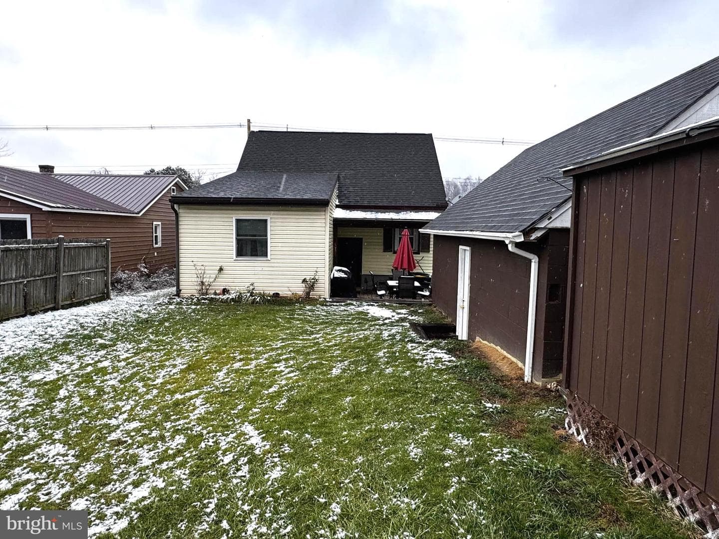 848 E Walnut Street photo 39