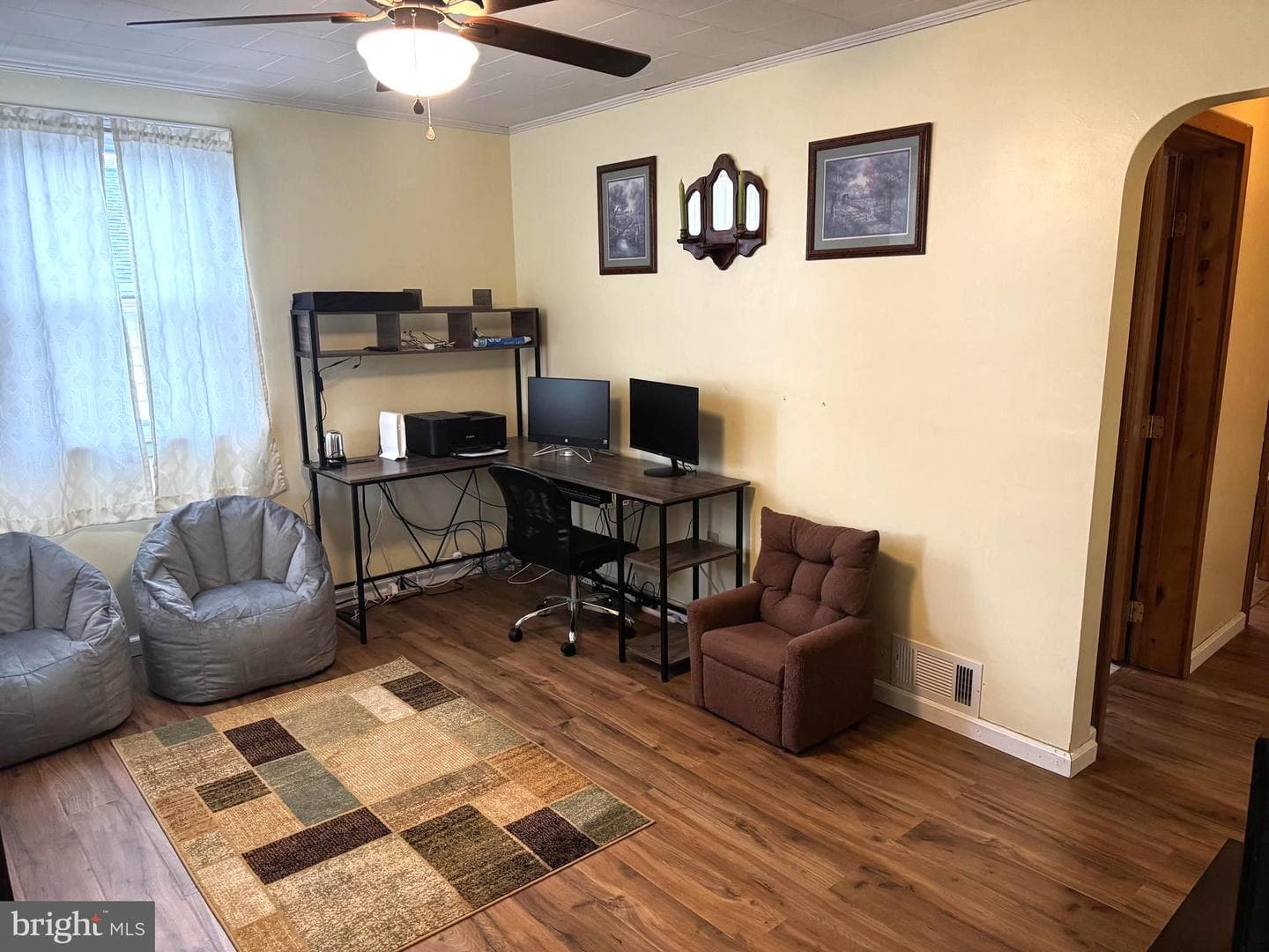 848 E Walnut Street photo 4