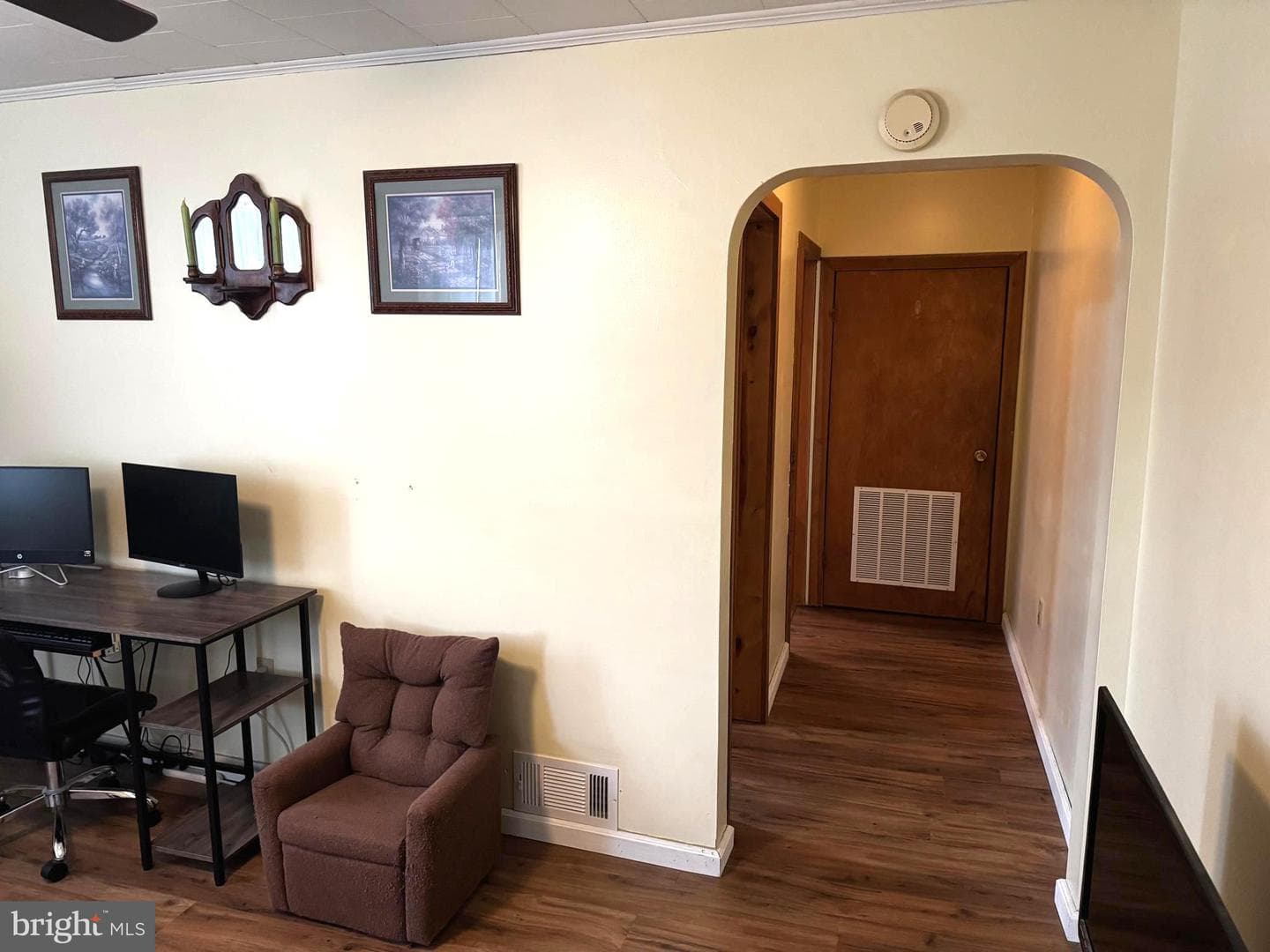 848 E Walnut Street photo 5