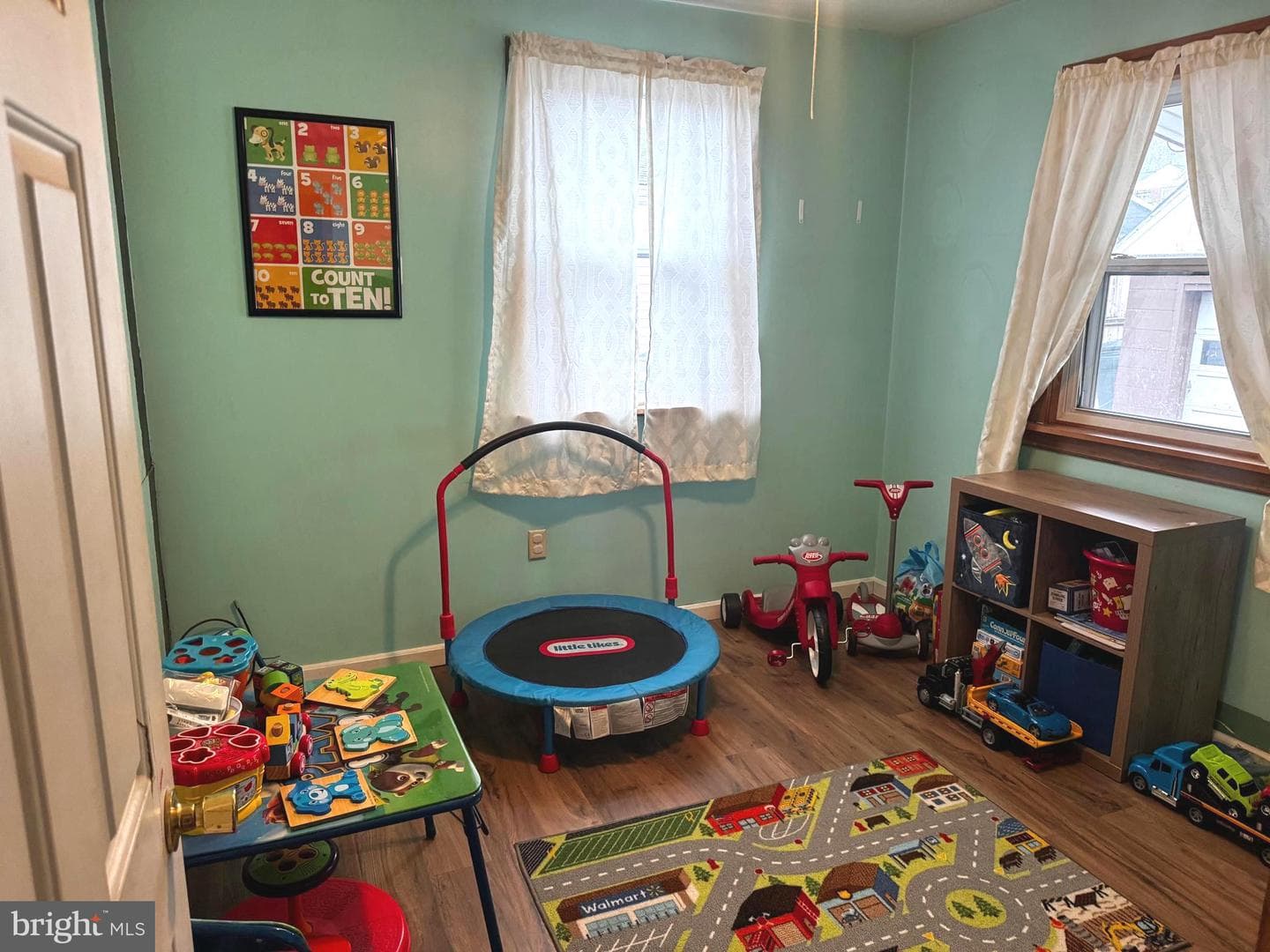 848 E Walnut Street photo 7