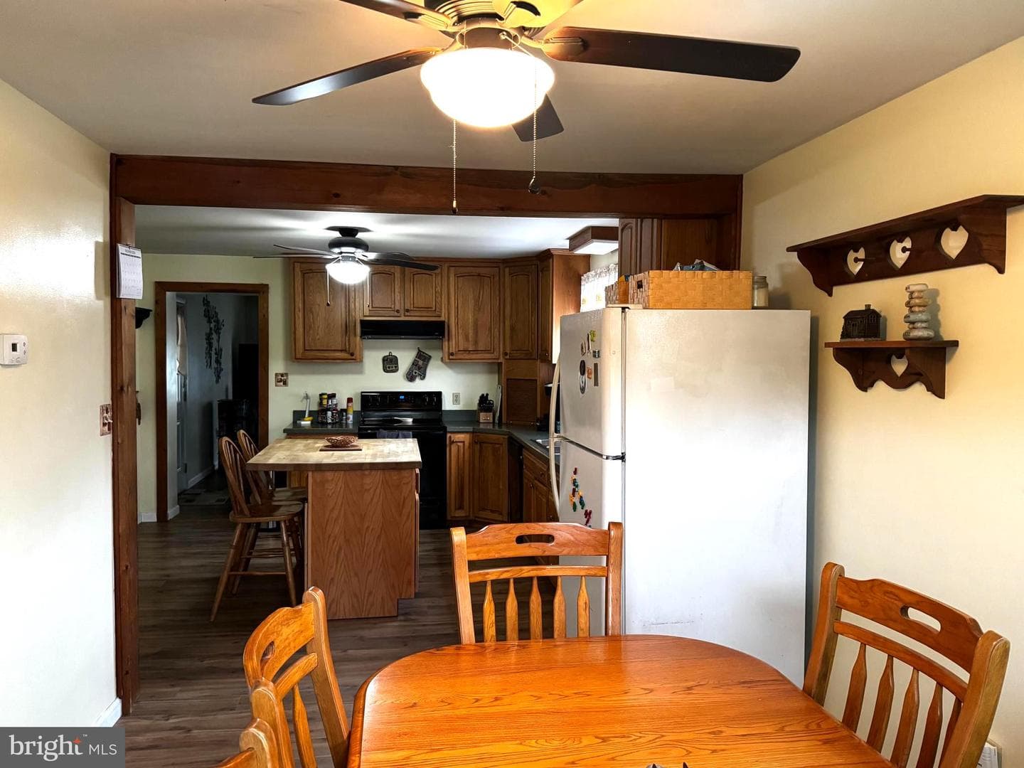848 E Walnut Street photo 9