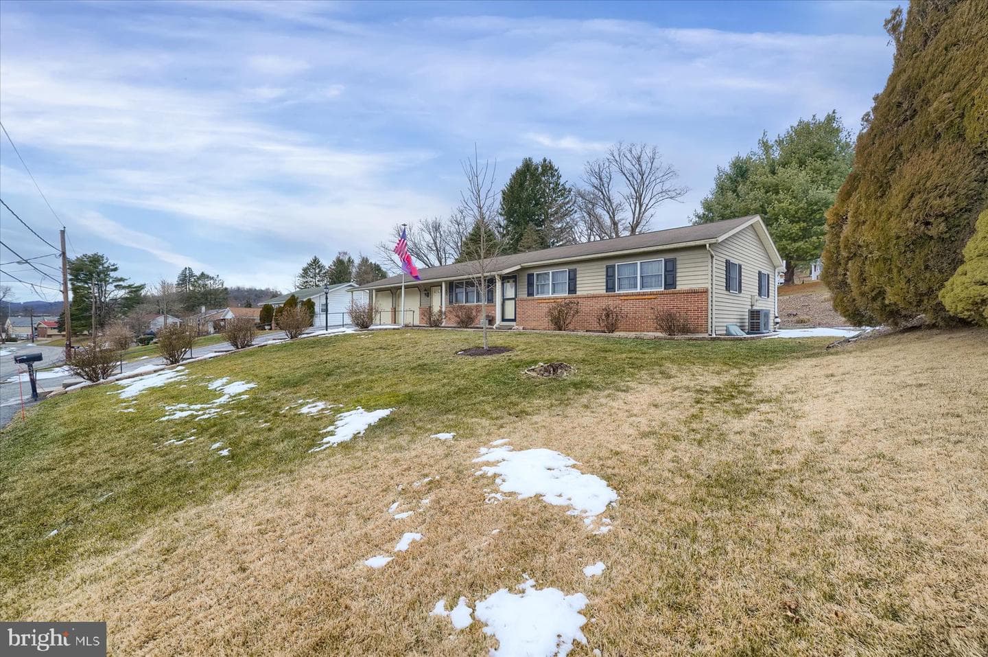 344 Holiday Lane photo 29
