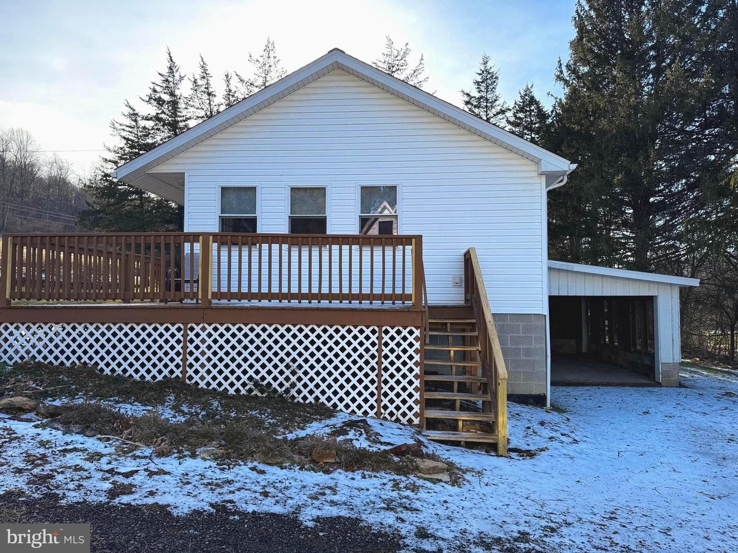 1219 Vira Road photo 2
