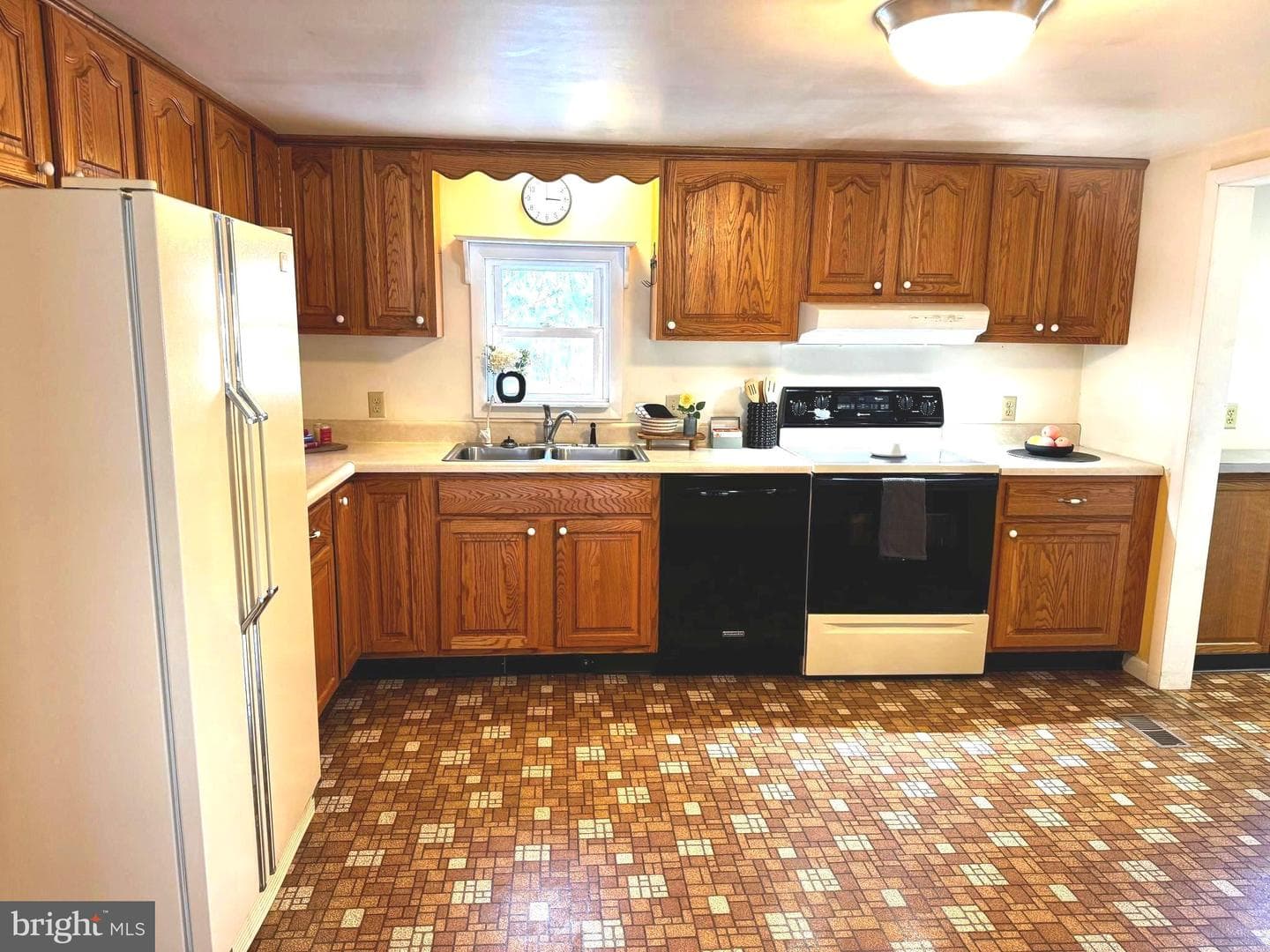 1219 Vira Road photo 7