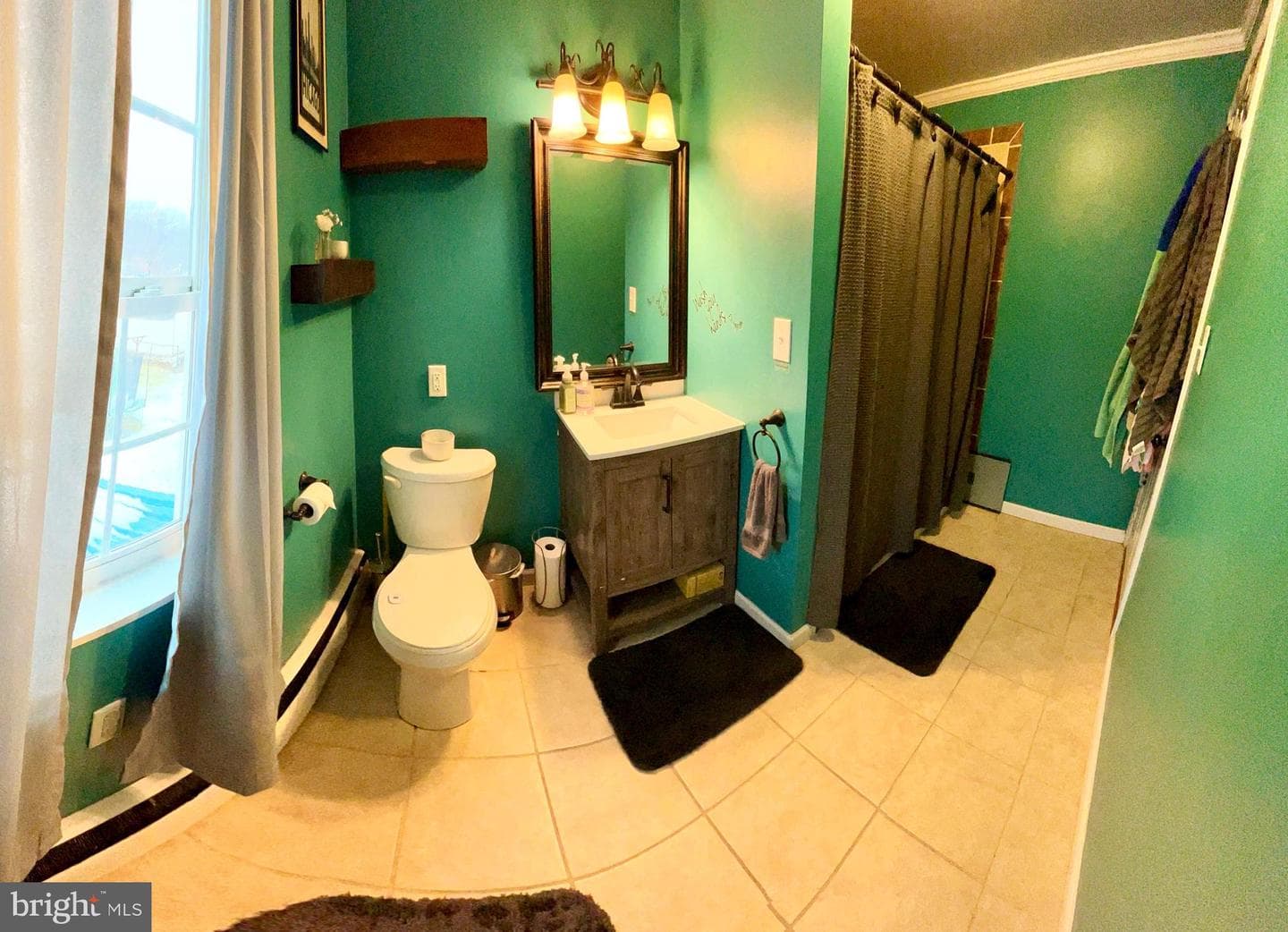 423 W 5th Street photo 11