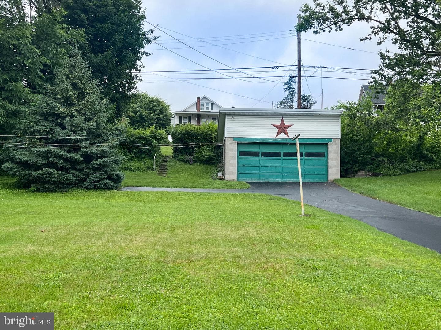 512 Electric Avenue photo 36