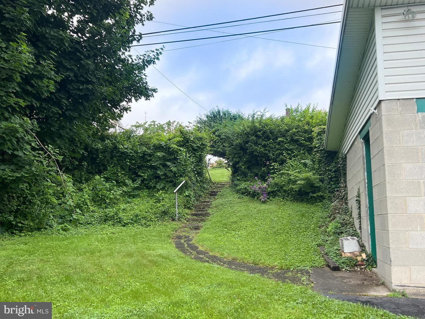 512 Electric Avenue photo 42