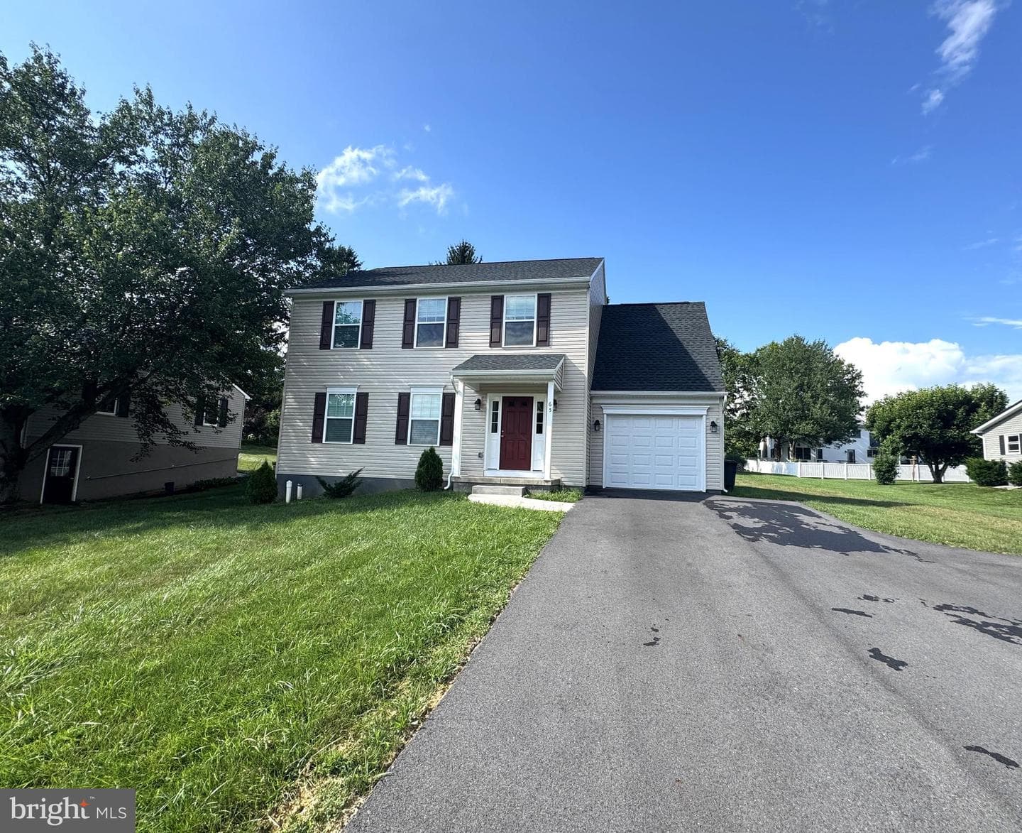 65 Hillside Dr