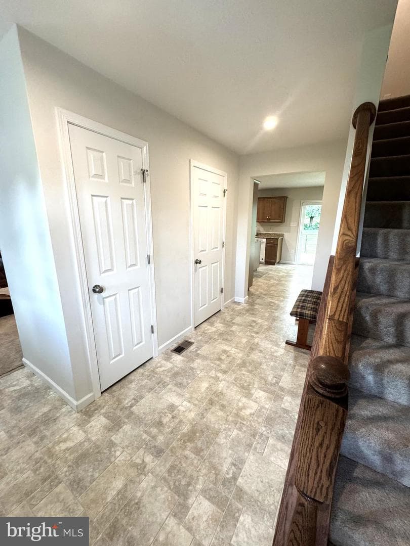 65 Hillside Dr photo 3
