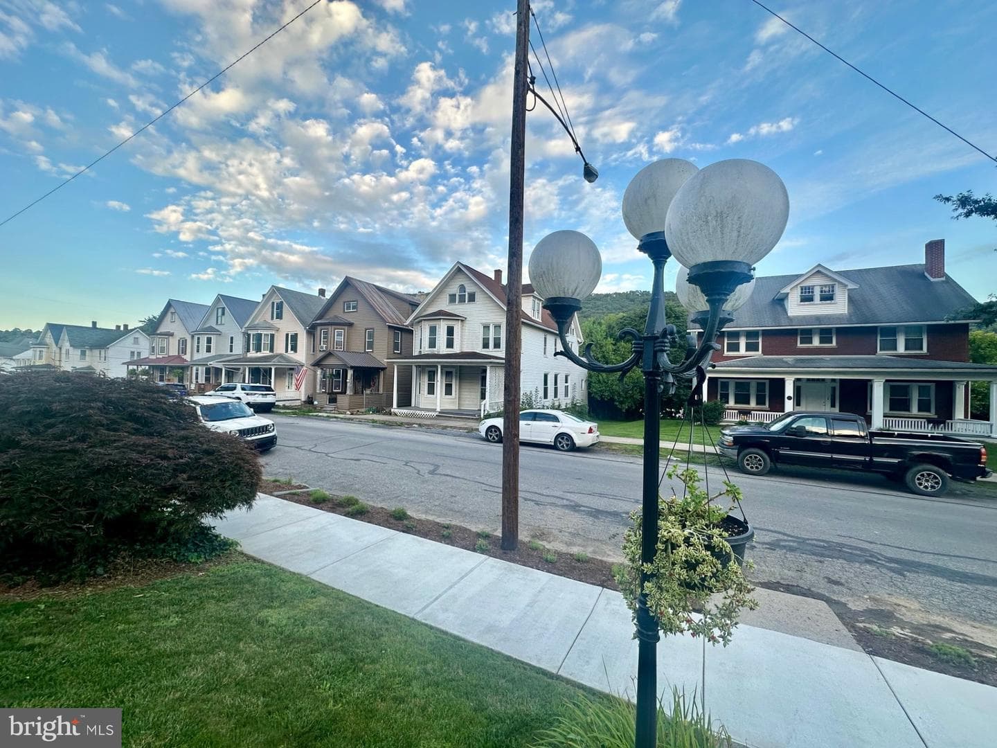 154 Walnut Street photo 1