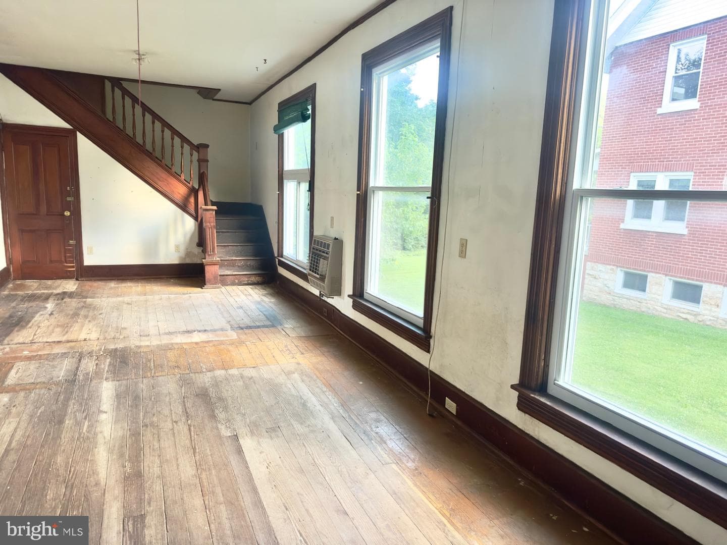 154 Walnut Street photo 12