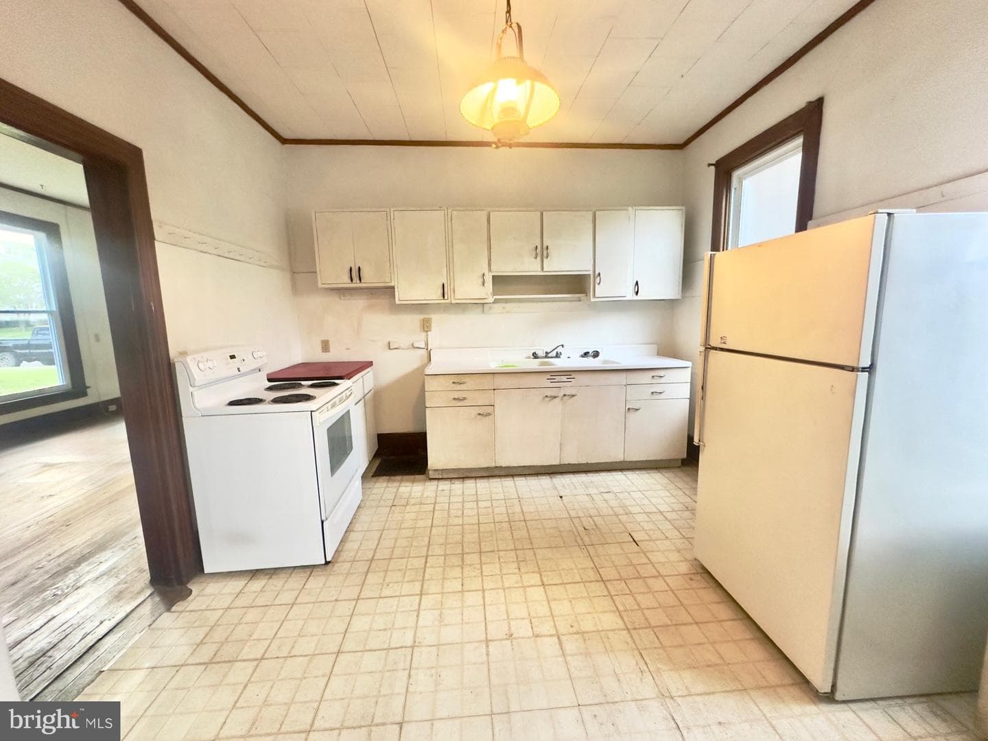 154 Walnut Street photo 20