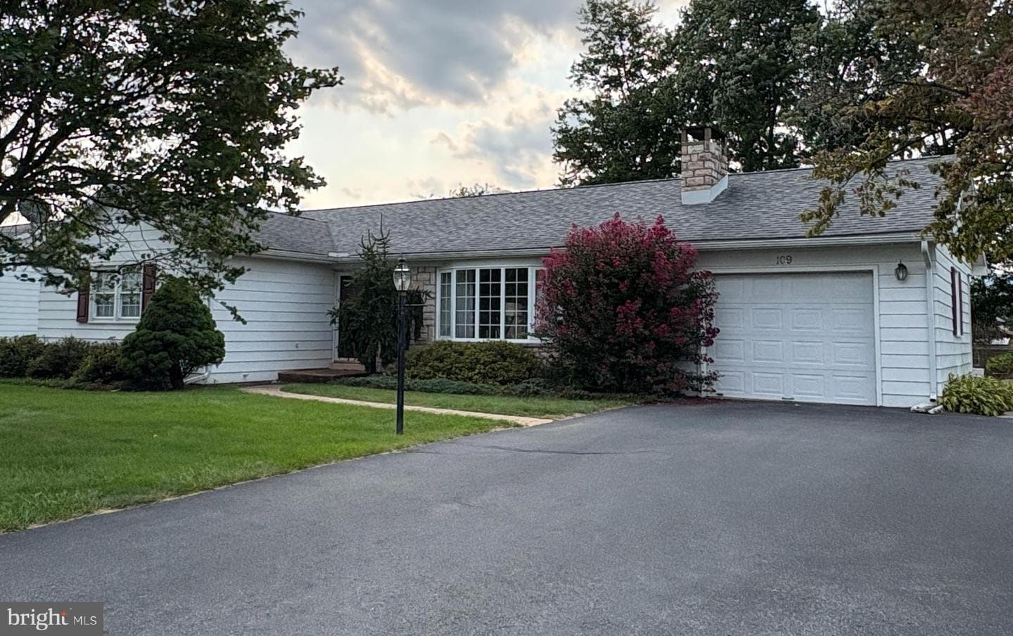 109 Woodland Circle photo 1