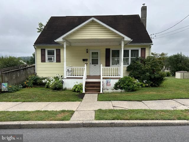 924 W 6th Street