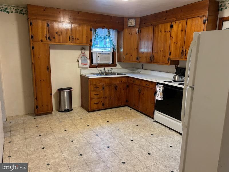 924 W 6th Street photo 3
