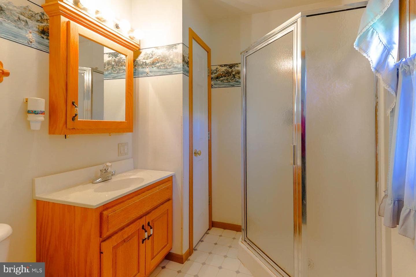 10 Flatland Road photo 33