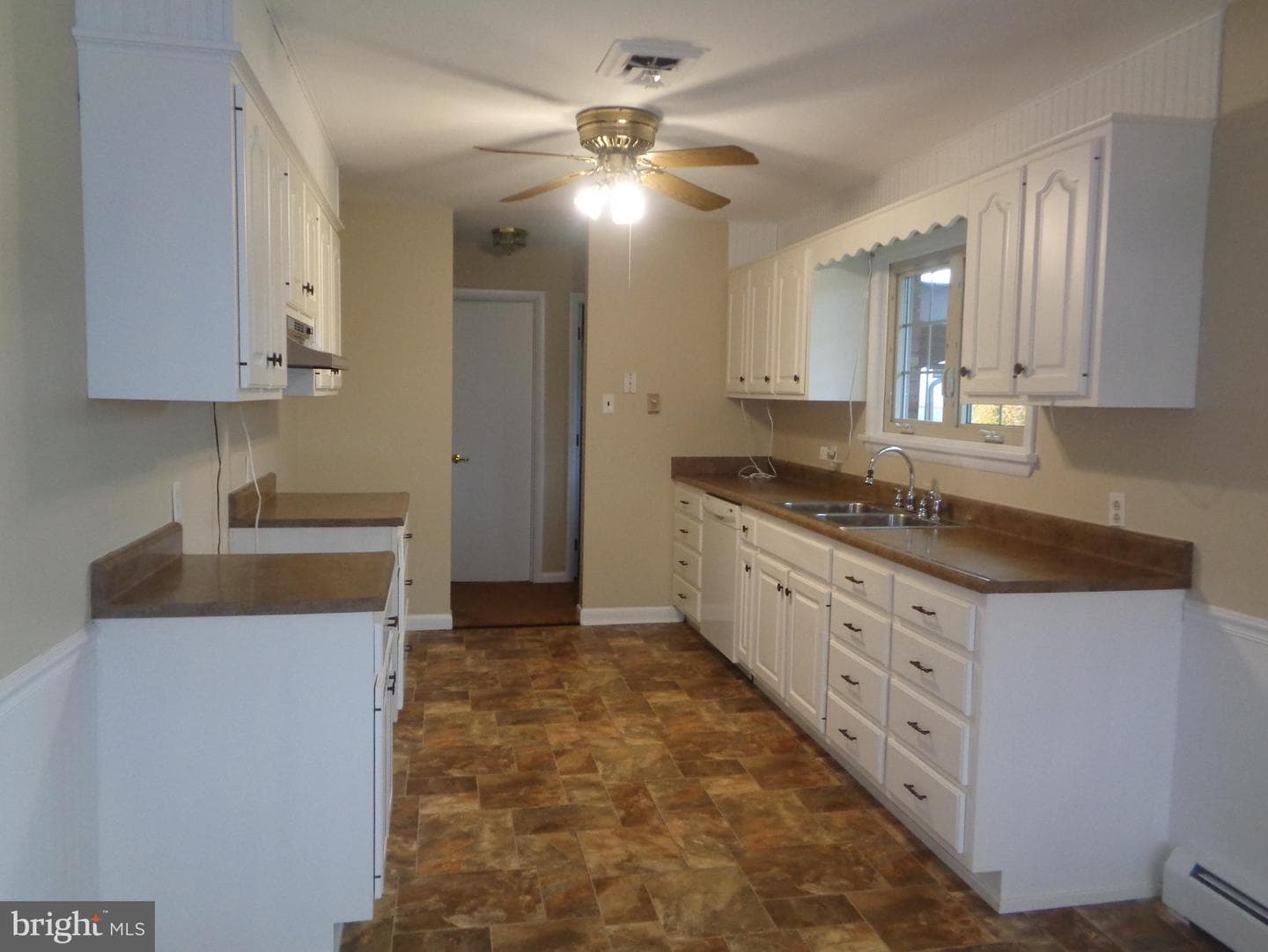 328 Trella Street photo 6