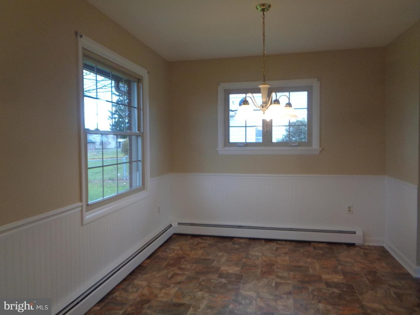 328 Trella Street photo 9