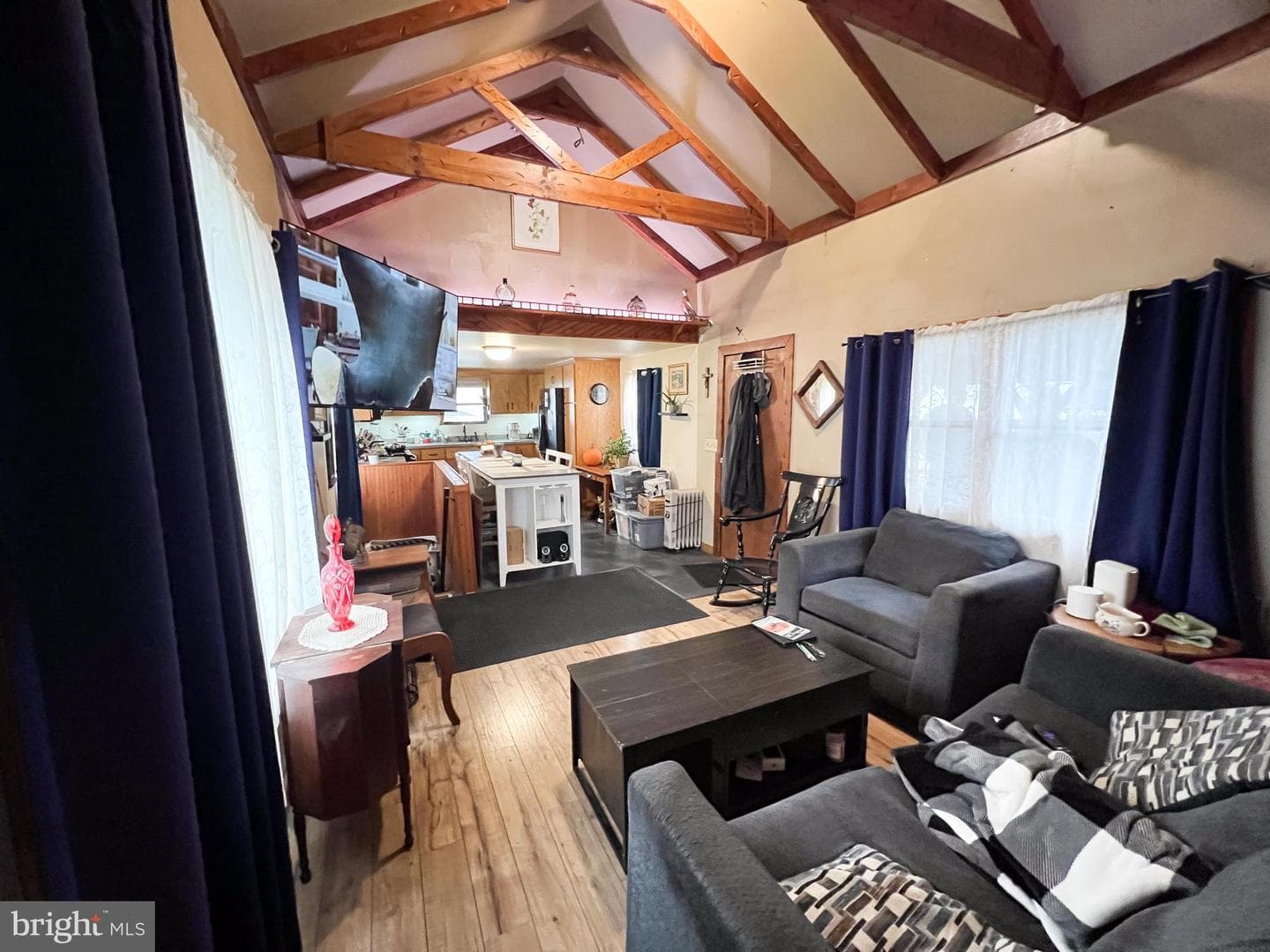 525 Highland Ave photo 14