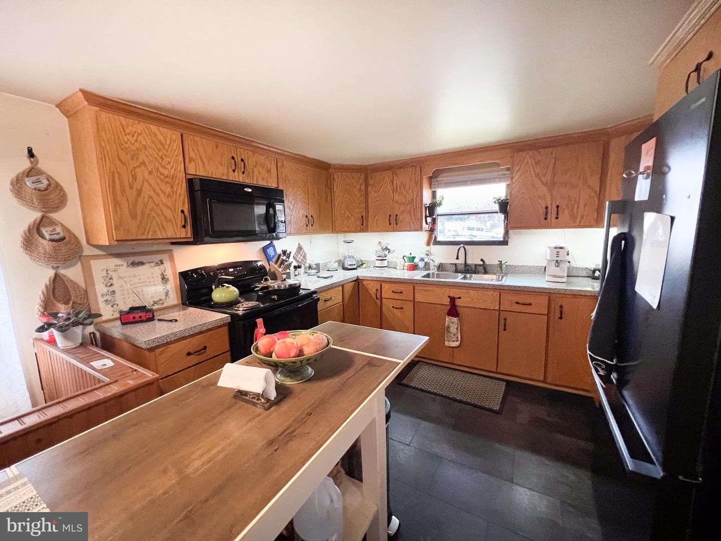 525 Highland Ave photo 19