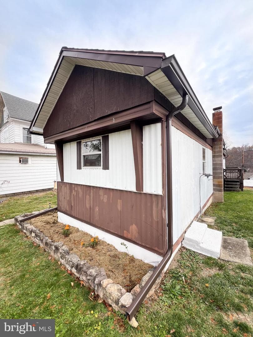 525 Highland Ave photo 44