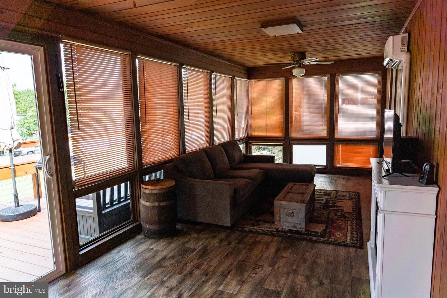 420 Locust Street photo 28