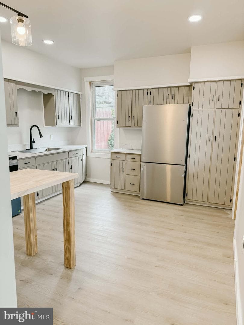 119 S Walnut Street photo 3
