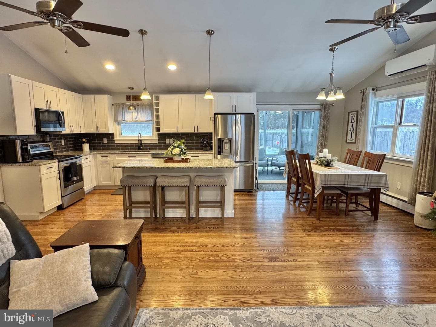 699 Honey Creek Road photo 4