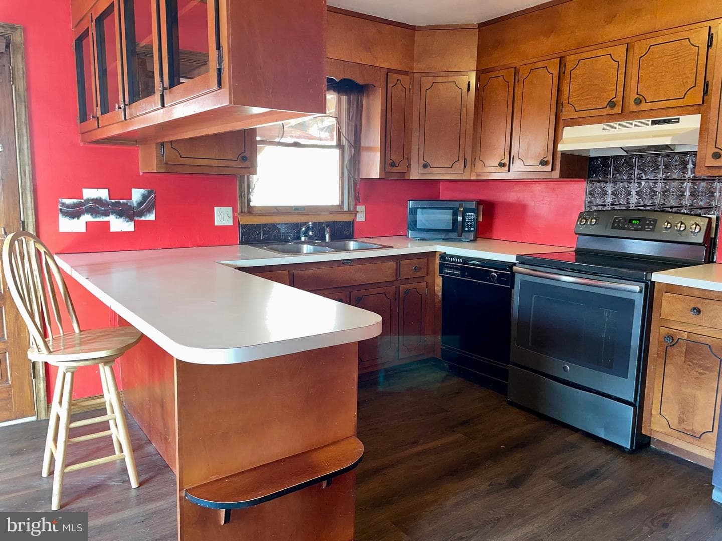 545 Summit Drive photo 12