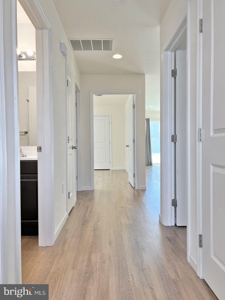 26 Pacific Avenue photo 2