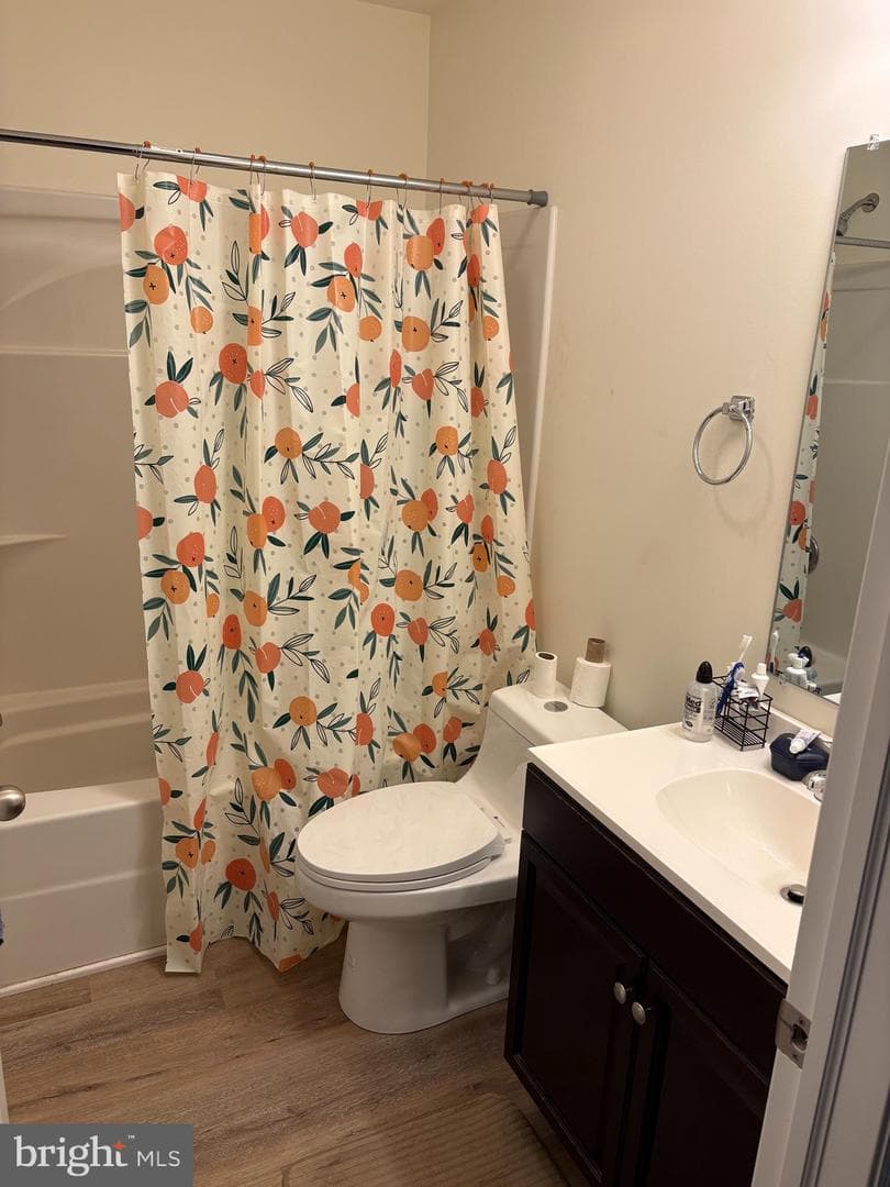 26 Pacific Avenue photo 7