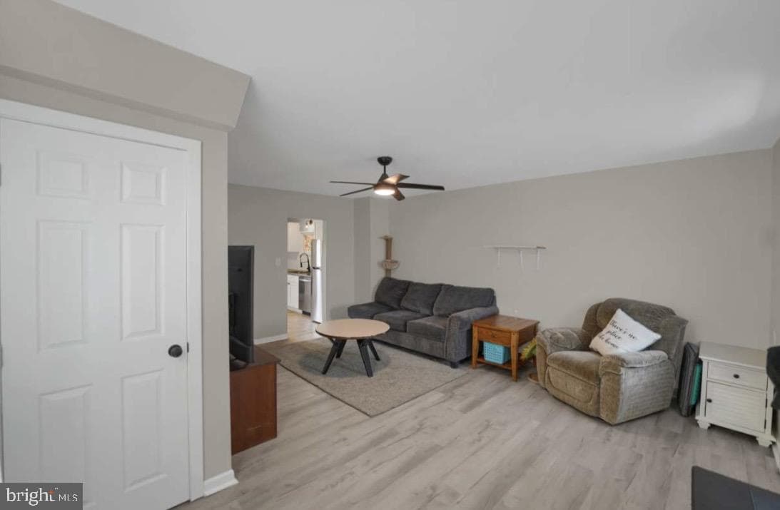 328 S Brown Street photo 11