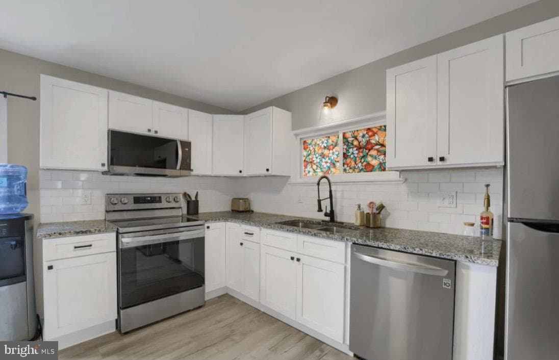 328 S Brown Street photo 14