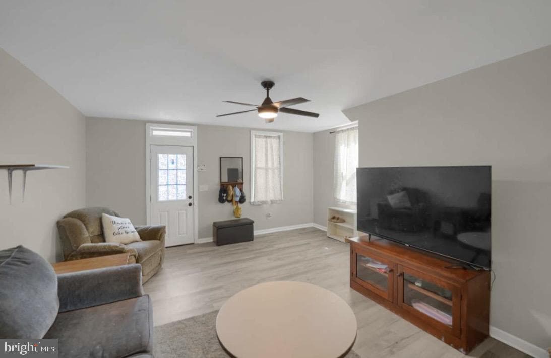 328 S Brown Street photo 16