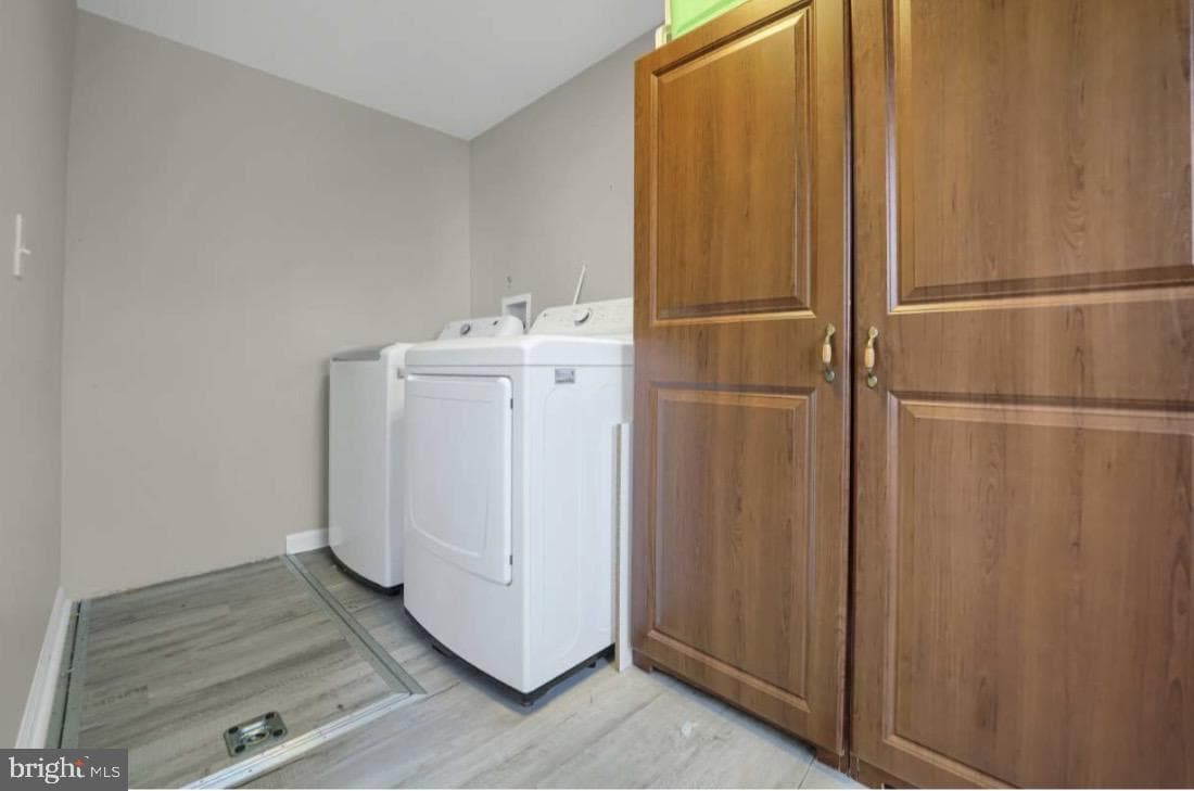 328 S Brown Street photo 19