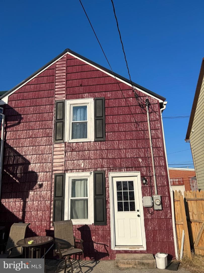 328 S Brown Street photo 4