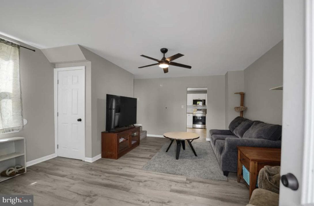 328 S Brown Street photo 6