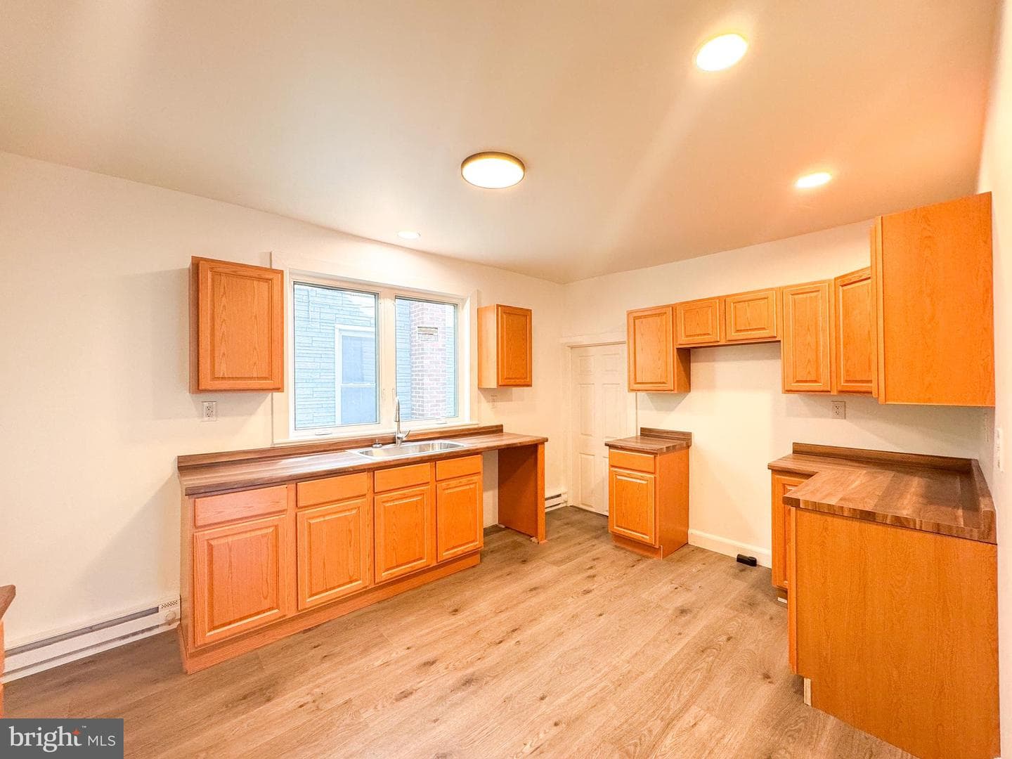 32 S Mann Avenue photo 10