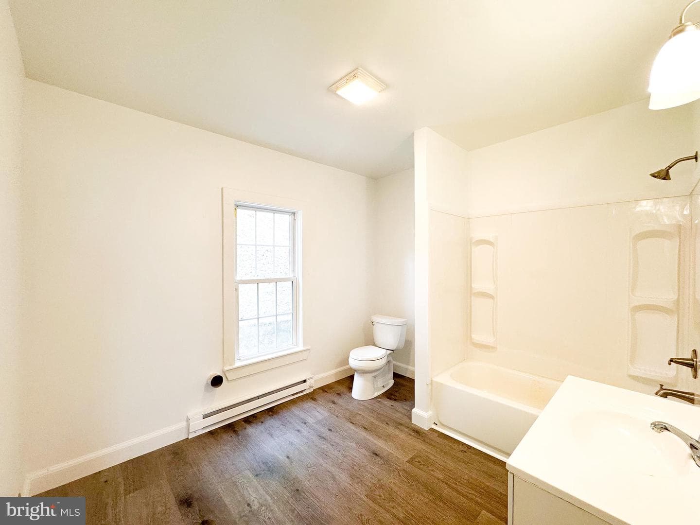 32 S Mann Avenue photo 11