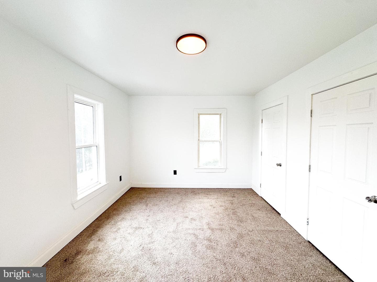 32 S Mann Avenue photo 20
