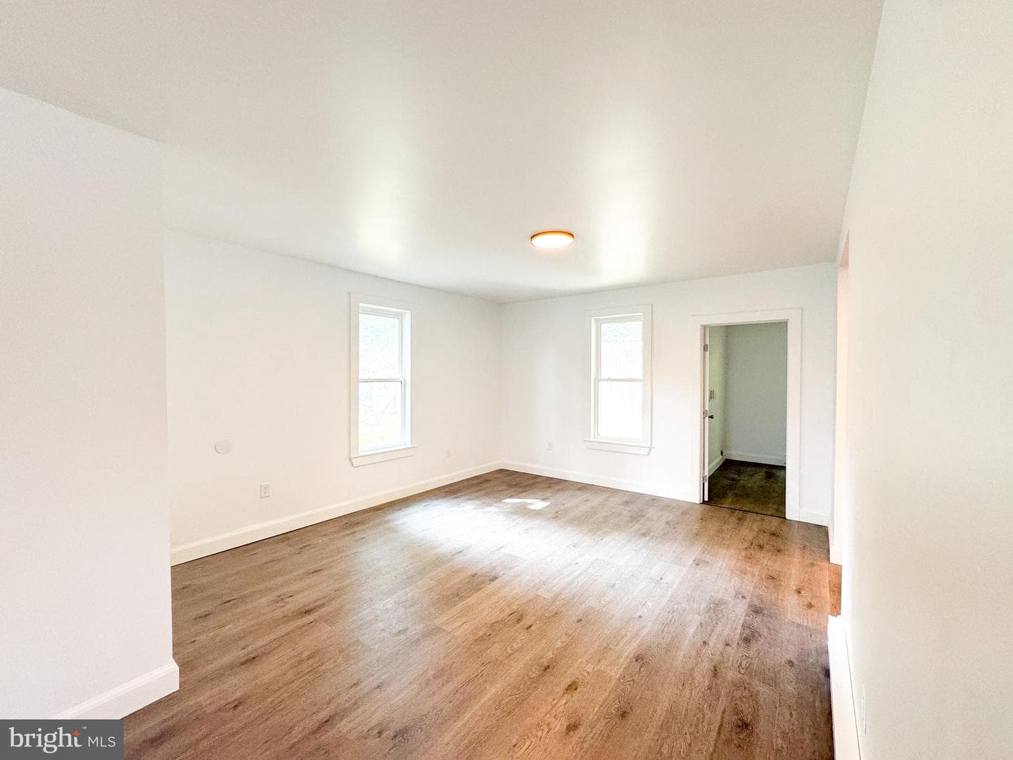 32 S Mann Avenue photo 7