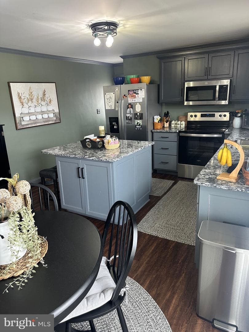 10 Winding Way photo 14